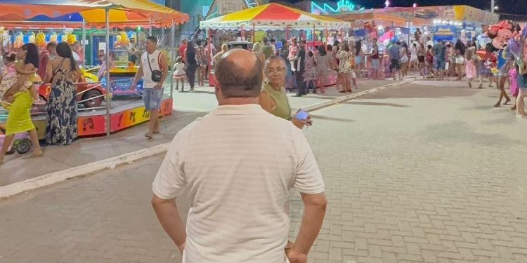 Astro de Ogum anuncia cortejo de São João e reforça tradição no Arraial “Pertinho de Você”