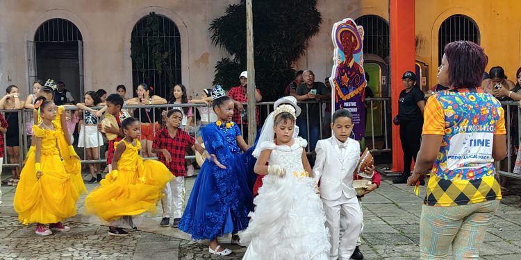 Com 22 anos de tradição, Mocinha do Sertão Mirim emociona público no Arraial do Reviver