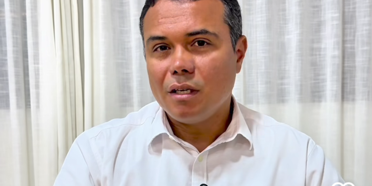 Prefeito de Humberto de Campos ameaça pastores e moradores após manifestações políticas