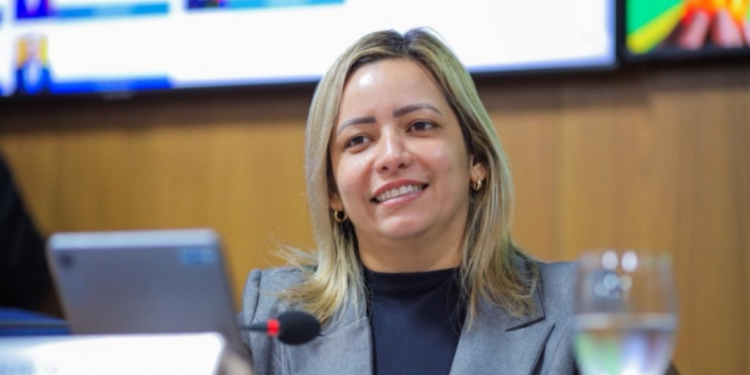 Vereadora Magnólia Dias explica voto pela manutenção do veto ao projeto de zoneamento